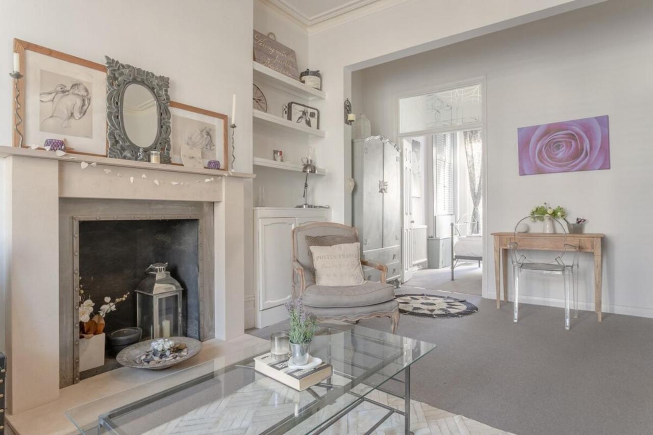 Stylish 1 Bed Apartment Near Battersea Park Лондон Екстериор снимка