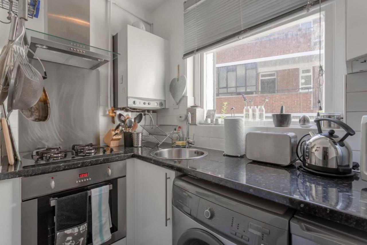 Stylish 1 Bed Apartment Near Battersea Park Лондон Екстериор снимка